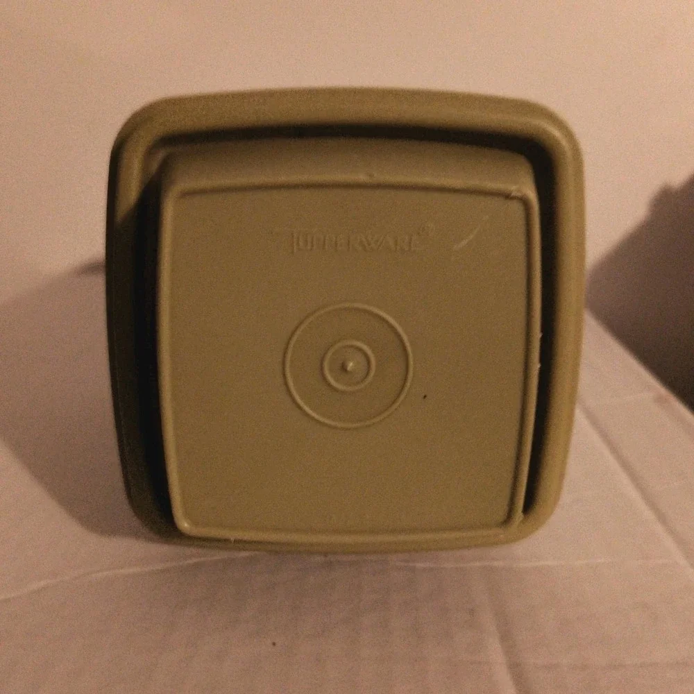 Tupperware vtg pick